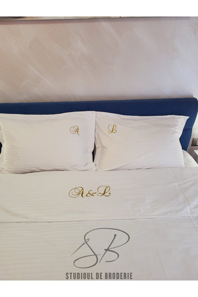 Studioul de Broderie 100% Damask Cotton Double Bedding, White, 4-piece, Personalized with Monogram