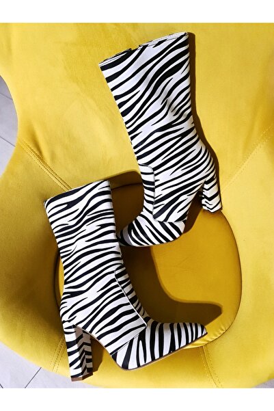 Vanilla Days Ghete din piele cu imprimeu zebră și toc gros de 9 cm