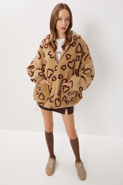 Lovelyİstanbul Плюшено палто с качулка Hooded Heart Oversized Plush Coat LCI0058 BISCUIT