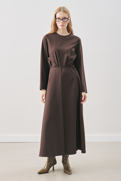 Manuka ΚΛΑΣΙΚΟ ΦΟΡΕΜΑ ΜΕ ΦΟΥΣΤΑ ANVELOP ΣΚΟΥΡΟ ΚΑΦΕ