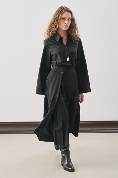 Manuka Anvelop Pleated Skirt Black