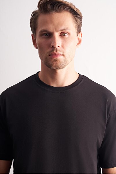 İmza Μπλουζάκι με κοντό μανίκι μαύρο εφαρμοστό βαμβακερό βασικό μπλουζάκι 1011255106