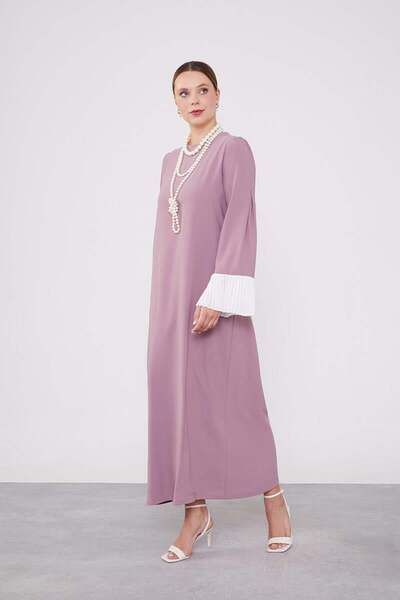 Levidor Φόρεμα από σιφόν με πλισέ σε σκούρο λιλά