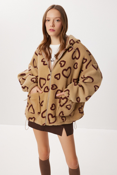 Lovelyİstanbul Плюшено палто с качулка Hooded Heart Oversized Plush Coat LCI0058 BISCUIT