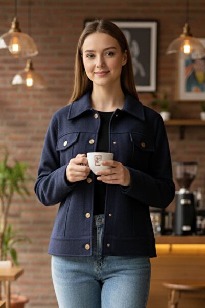 Yağmur Butik سترة كاشي مزينة بأزرار معدنية