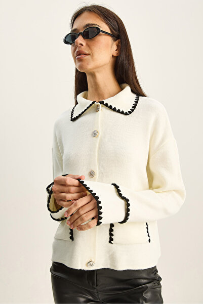 Bianco Lucci Women's Polo Neck Pocket Detailed Shepherd Stitch Knitwear Cardigan 60285001