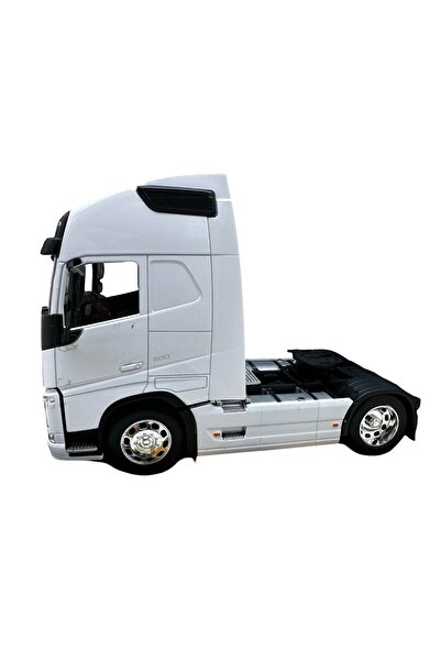 JPT Volvo FH12 Globetrotter XL Model 1:32 - White