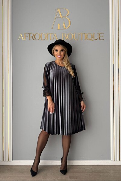 Afrodita Boutique Irma velvet dress