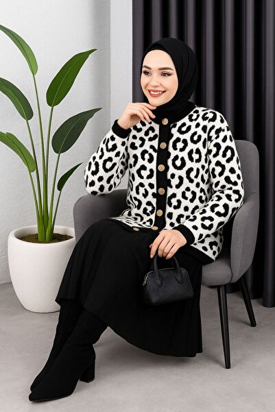 Sfg Life Moda Women's Size 38-42 Matching Fleece-Lined and Knitwear Cardigan with Gold Buttons on the Front and Leopard Print