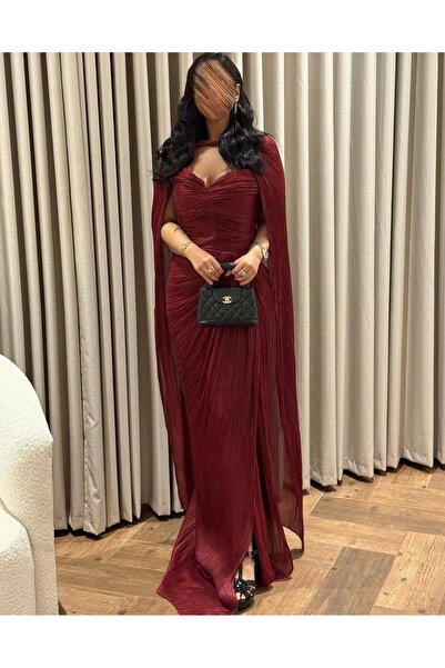 hind fashion Luxurious burgundy evening dress, embroidered in a sophisticated classic style.