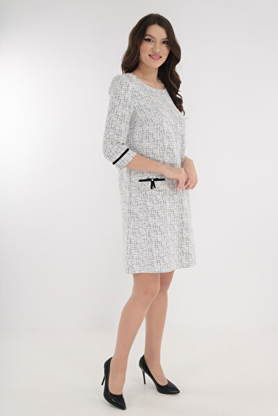 Vanessa Line RO Λευκό υφασμάτινο φόρεμα με λεπτό μαύρο καρό σχέδιο