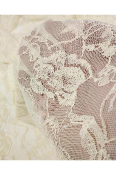 Kumaş Parça Dantela de culoare crem (Latime 140 cm x Lungime 275 cm)