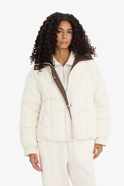 DeFacto Regular Fit Hooded Zippered Short Puffer Jacket (25 Wn)