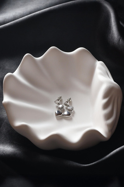 Eloura Accessories Zarif Şık Detaylı Çelik Küpe