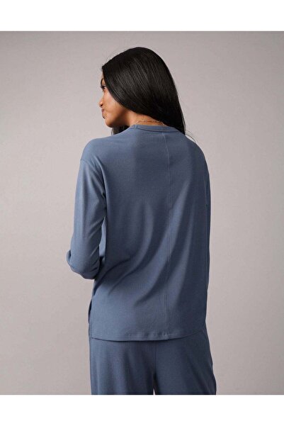 AMERICAN EAGLE AE Plush Long-Sleeve T-Shirt