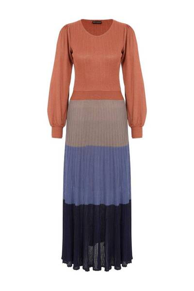 Vakko فستان طويل قماش جيرسي مرن.