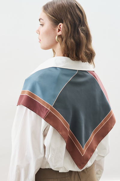 Manuka Patterned Medium Size Satin Scarf Black-Indigo