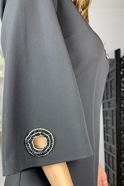 gesmoda G1624 Βραδινό φόρεμα με λεπτομέρειες από πέτρες και χάντρες Μαύρο