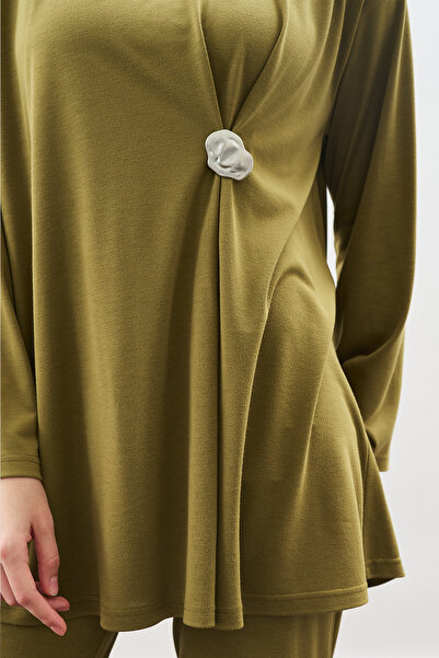 Manuka Knot Design Pants Suit Green