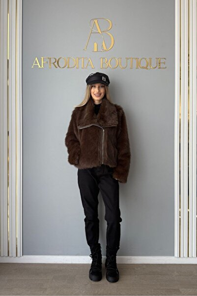 Afrodita Boutique Athena fur coat