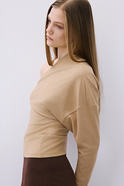 rue One Shoulder Wool Camel Blouse