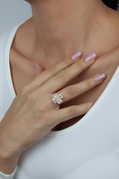 Liveyn Design Zircon Stone Clover Ring