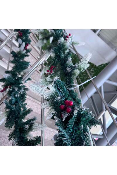 Sofia Store Ghirlanda de Craciun, Crengute de brad, merisoare, 2.7M