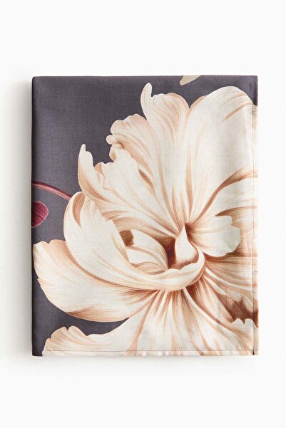 H&M Patterned tablecloth