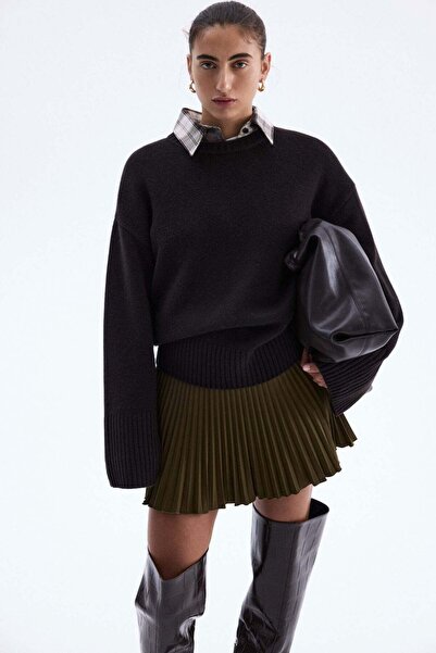H&M Pleated mini skort