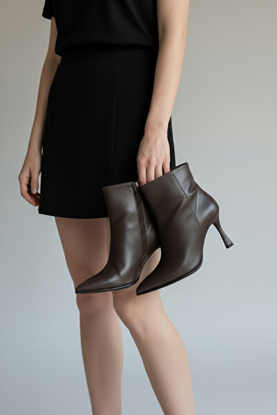 Adım Dünyası بوت قصير بكعب رفيع للنساء D مظهر جلدي (موديل أنيق للموسم الجديد)