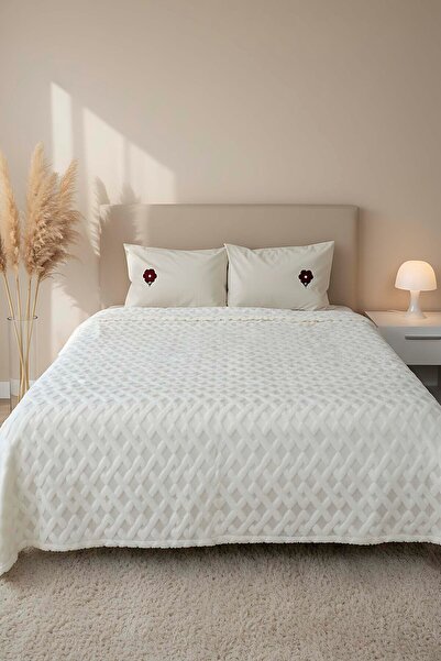 Rivaİstanbul Leona Jakarlı Raşel Geometrik Çift Kişilik Punch Yatak Örtüsü