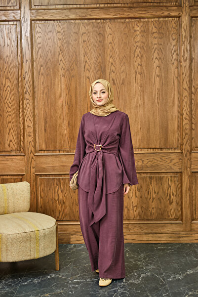 LOCCO Women's Gold Belt Detail Suit Burgundy