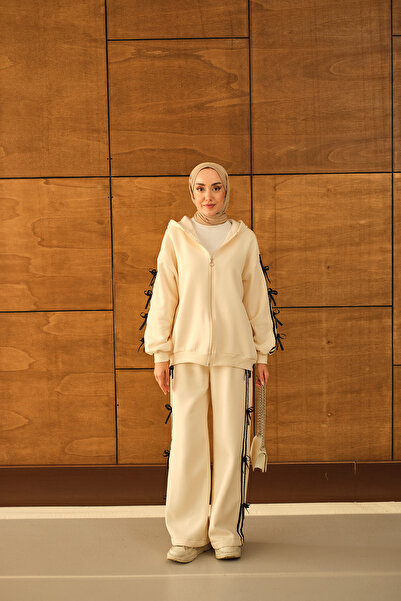 LOCCO Women's Ribbon Detailed Suit Cream