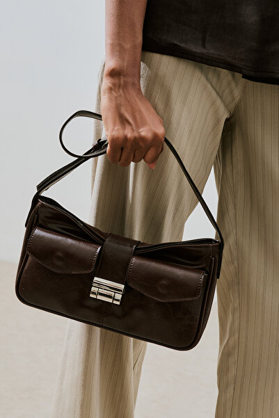 Manuka Hondae Buckle Bag Brown