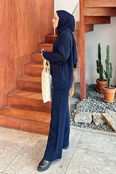 lamelif Collar Detail Double Hijab Suit Navy Blue