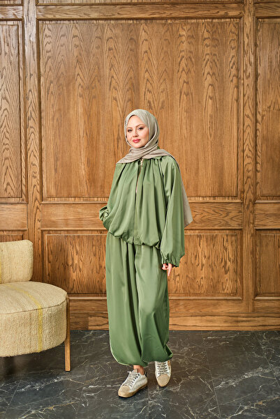 LOCCO Women's Hidden Zipper Detail Suit Light Green