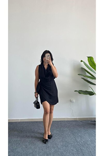 Pera فستان ميرا ديجاجي بياقة ملفوفة - أسود