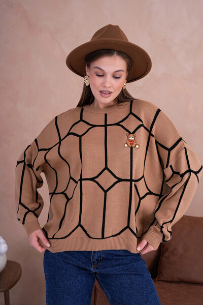 Park Karon Women's Camel Mock Neck Knit Detail Embroidered Oversized Knitwear Sweater