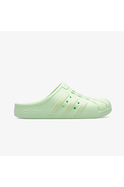 adidas شبشب Adilette Clog باللون الأخضر للجنسين