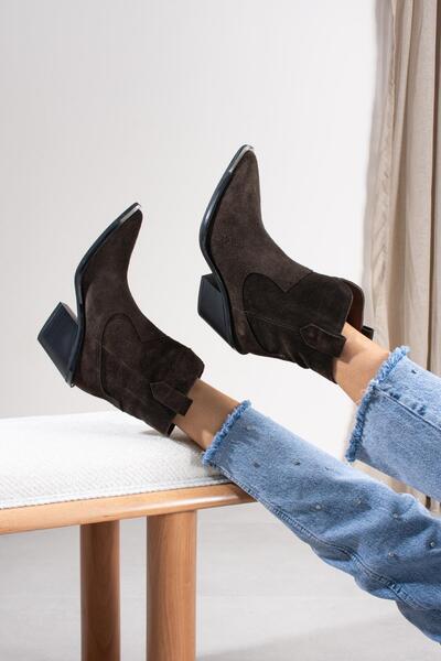 FSKOMBİN Cyrus Brown Suede Genuine Leather Pointed Toe Women's Heeled Boots with Accessory Detail on the Toe