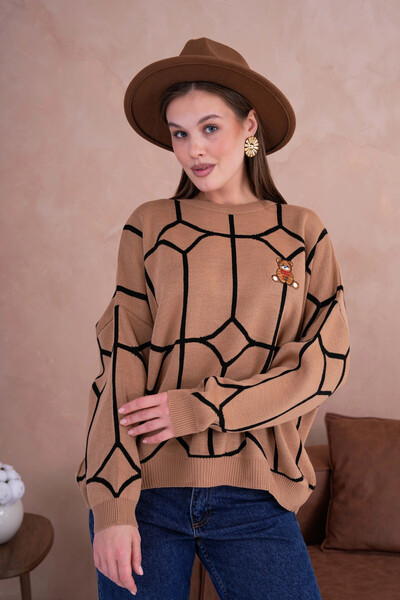 Park Karon Women's Camel Mock Neck Knit Detail Embroidered Oversized Knitwear Sweater