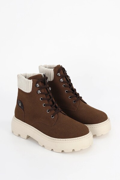 kajal ayakkabı حذاء نصف بوت برباط من BLN C500