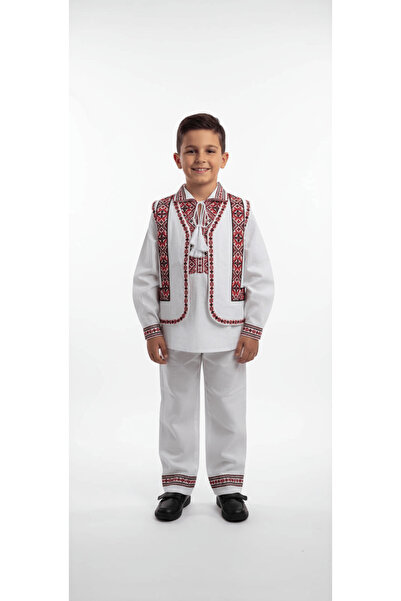 KidsMagazin Costum tradițional brodat cu roșu pentru băiat