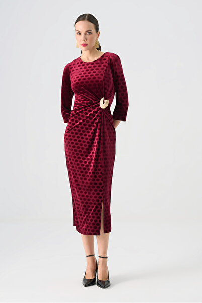 Dizayn Ella Bel büzgü detaylı gold aksesuarlı desenli kadife elbise EL-4436