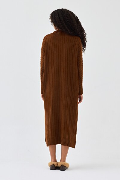 QANU Φόρεμα πλεκτό Lalezar καφέ