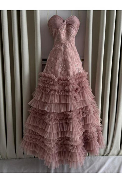 Nice Model Off-Shoulder Bodice Gown Tiered Ruffled Tulle Skirt Beaded Embroidered Formal Evening Party Dress