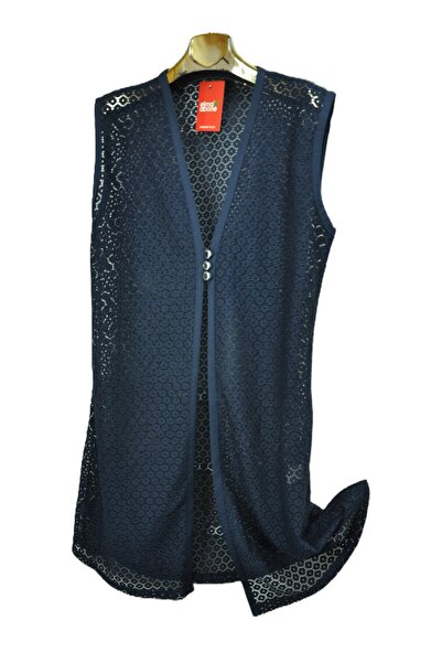 elma abone Plus Size Lace Three Button Vest