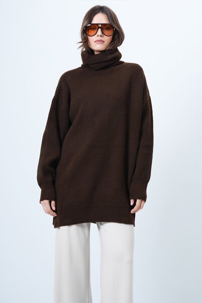 VAGGON Women's Bitter Brown High Neck Corded Fabric Knitwear Sweater Vs01518