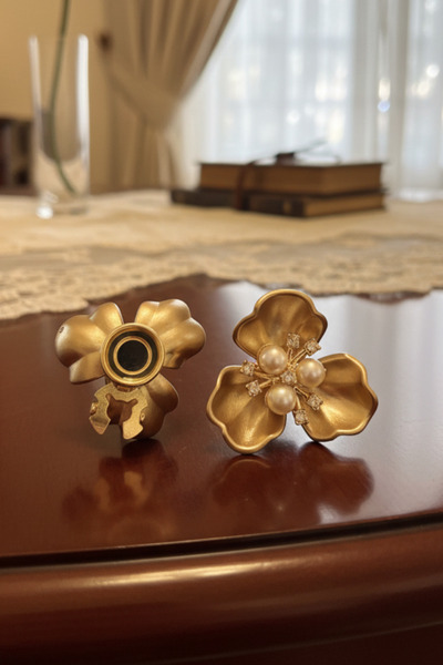 Reoona Gold 3 Yapraklı İnci Kristal Detaylı Düğme Broş, Klips, Toka