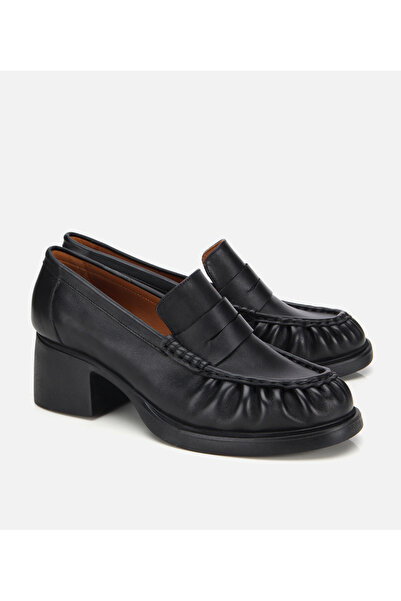 Hotiç Kadın Deri Siyah Büzgülü Kalın Tabanlı Klasik Loafer
